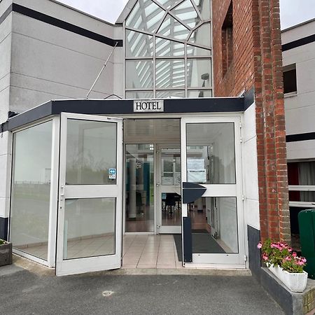 Hotel Airport Merville  Exterior photo